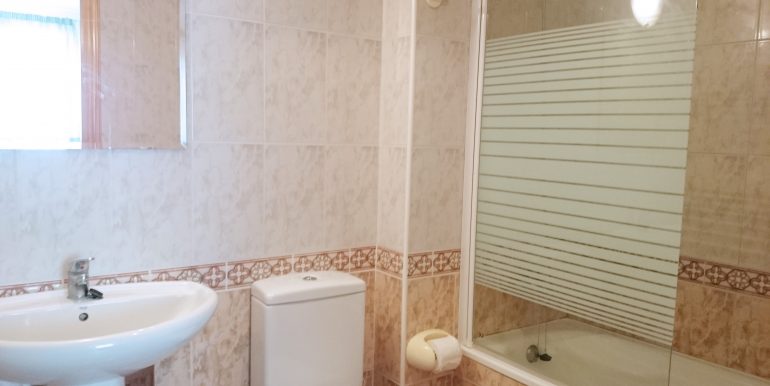 BAÑO RETOCADO